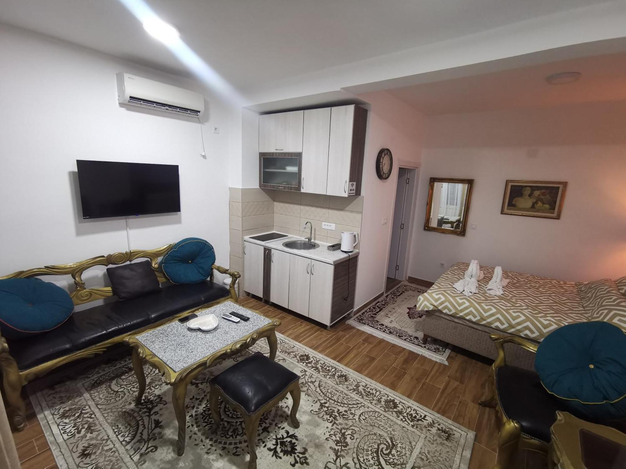 In Apartments Airport Mitrovici  المظهر الخارجي الصورة