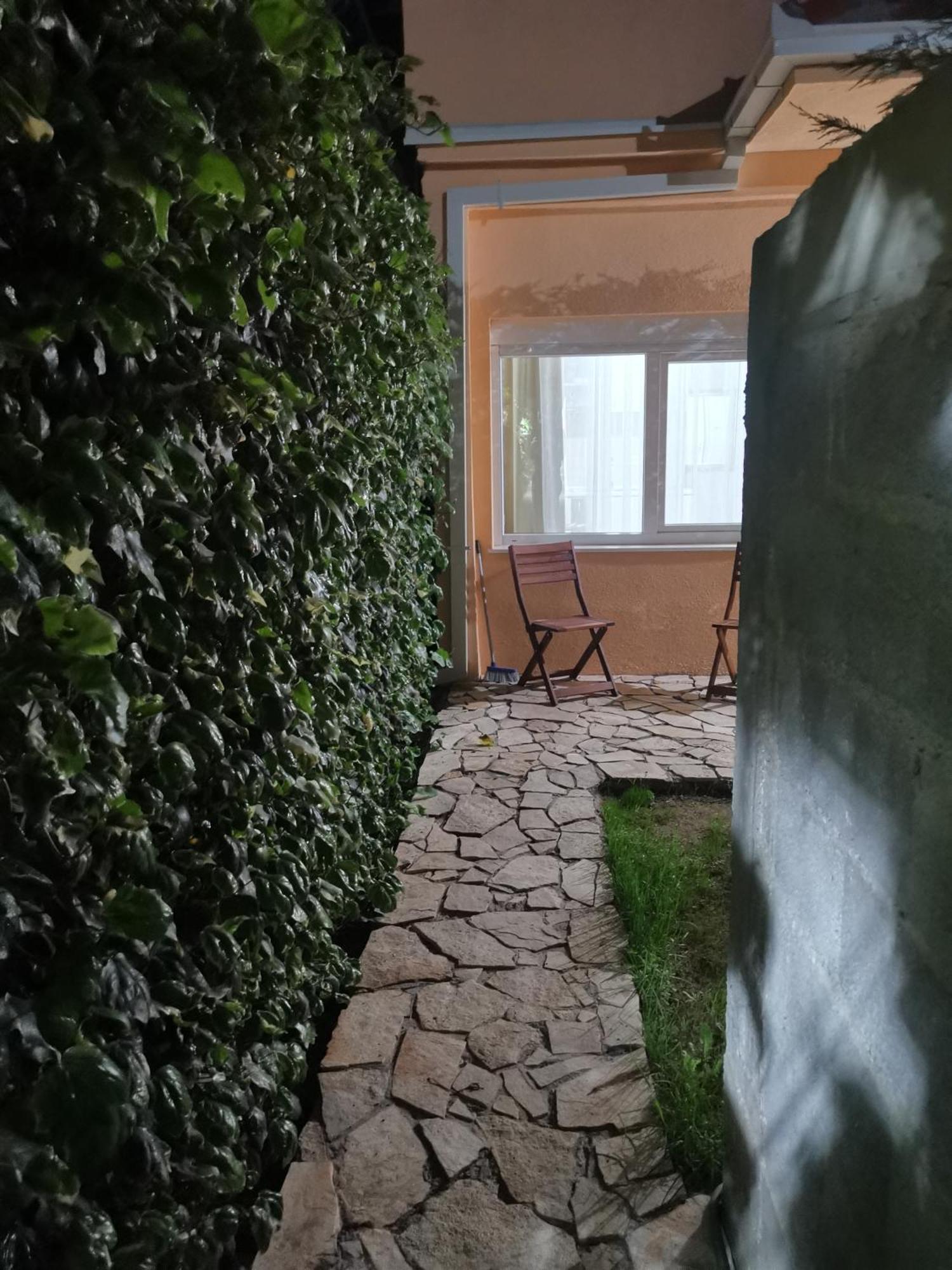 In Apartments Airport Mitrovici  المظهر الخارجي الصورة